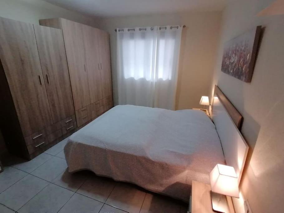 Rockin' View - 2 Bedroom Great Terrace, Parking, Pool Apartment