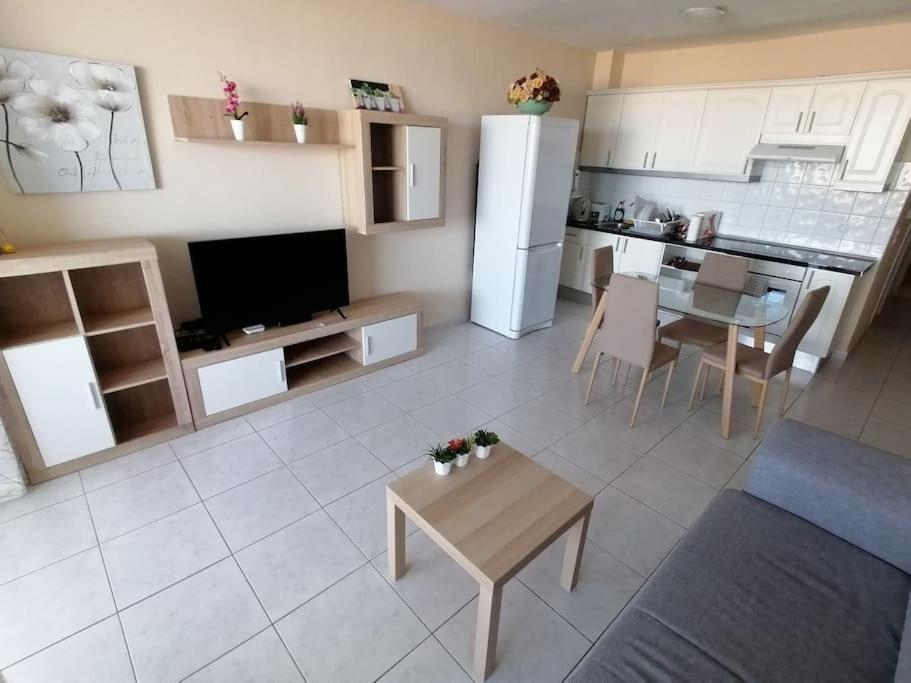 Rockin' View - 2 Bedroom Great Terrace, Parking, Pool Apartment Costa Adeje (Tenerife)